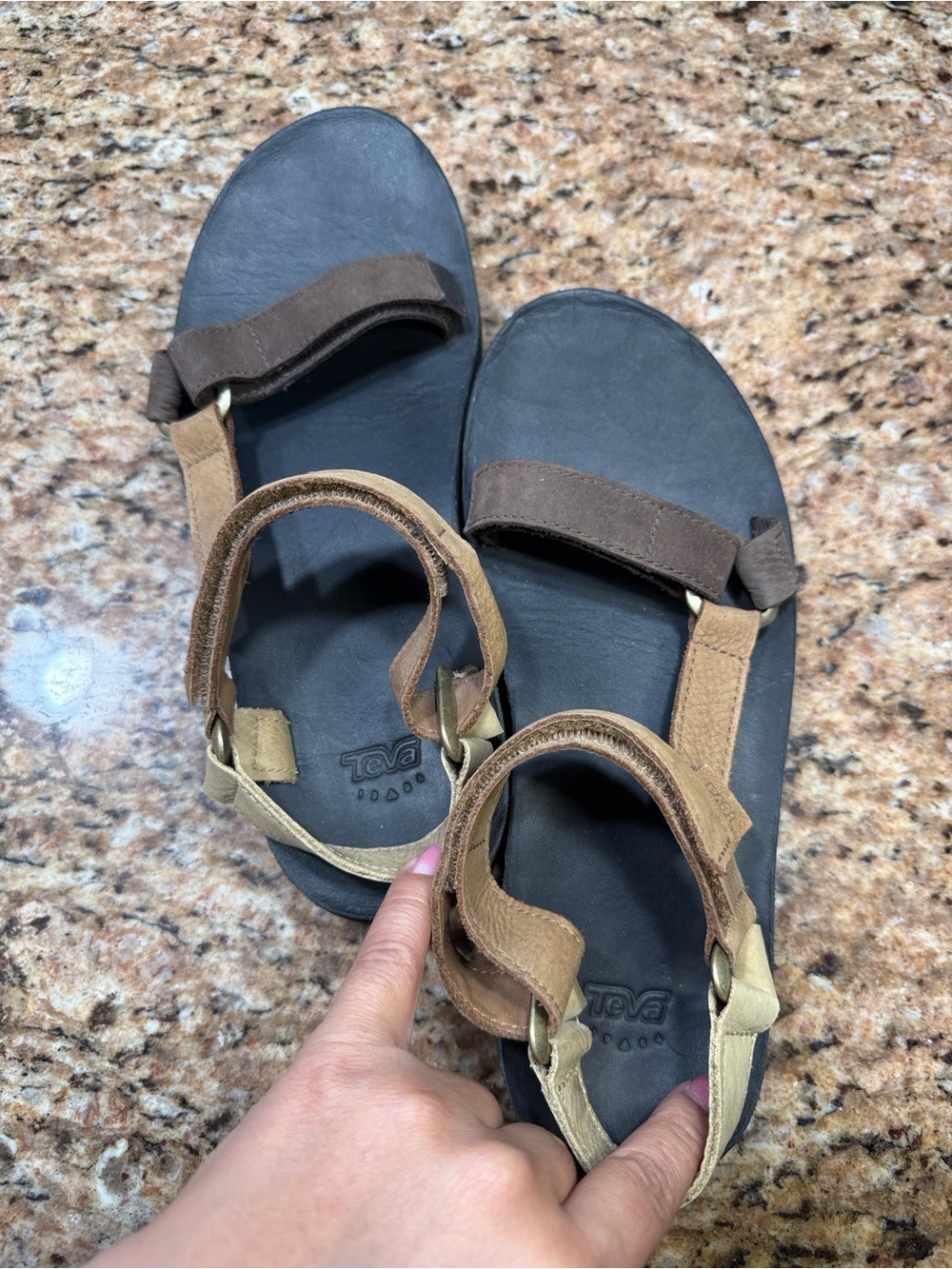 Teva Midform Universal Leather Sandals size 9 - Picture 7 of 7